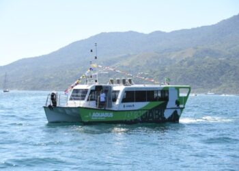 Operação do Aquabus é retomada em Ilhabela nesta sexta-feira (7)