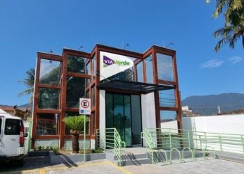 PAT de Ilhabela oferece até quatro vagas por cargo e concentra oportunidades na área de serviços