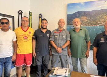 Prefeito Toninho Colucci trata da implantação da Base do GBMar em reunião com comando dos Bombeiros Marítimos
