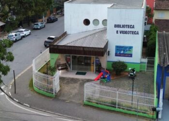 Viagem Literária leva contação de histórias à Biblioteca Municipal de Ilhabela