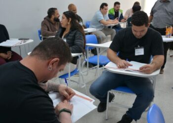 Servidores de Ilhabela participam de curso sobre inovação nas compras públicas