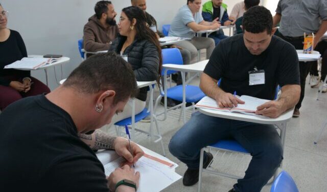 Servidores de Ilhabela participam de curso sobre inovação nas compras públicas