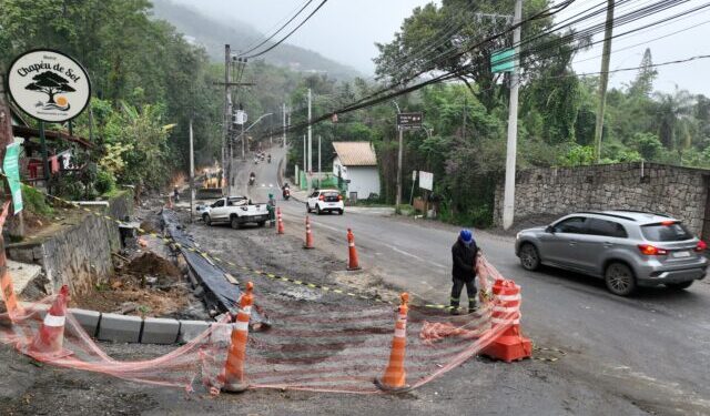 Obras da Prefeitura no trecho entre Feiticeira e Bexiga avançam com ampliação da via, ciclovia e novas calçadas