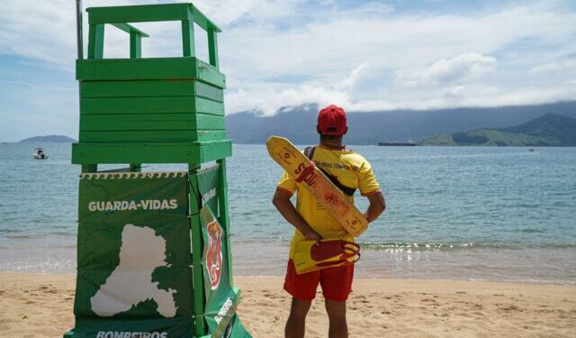 Prefeitura de Ilhabela abre 20 vagas para guarda-vidas na temporada de verão 2026/2027